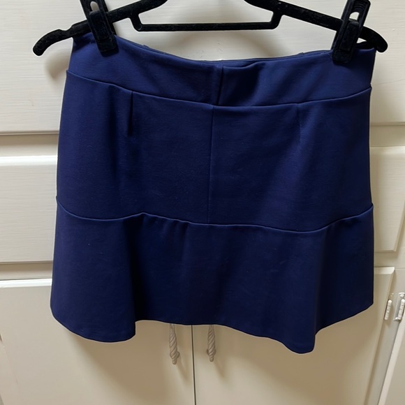 Vineyard Vines Dresses & Skirts - Navy Vineyard Vines Formal Skirt